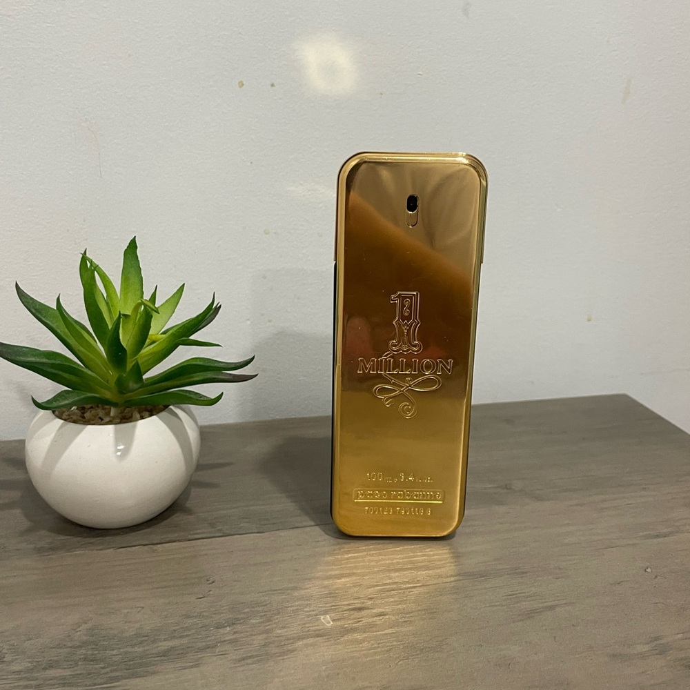 Paco Rabanne 1 Million Empty Gold Cologne Bottle 100ml